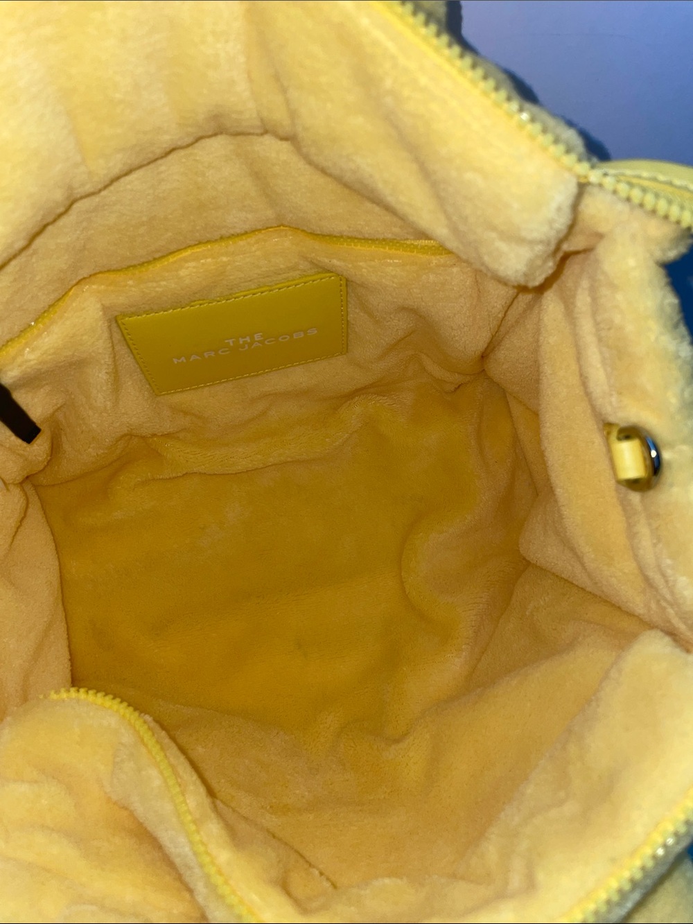 Marc Jacobs Medium ‘The Terry’ Tote Bag - Picture 14 of 17